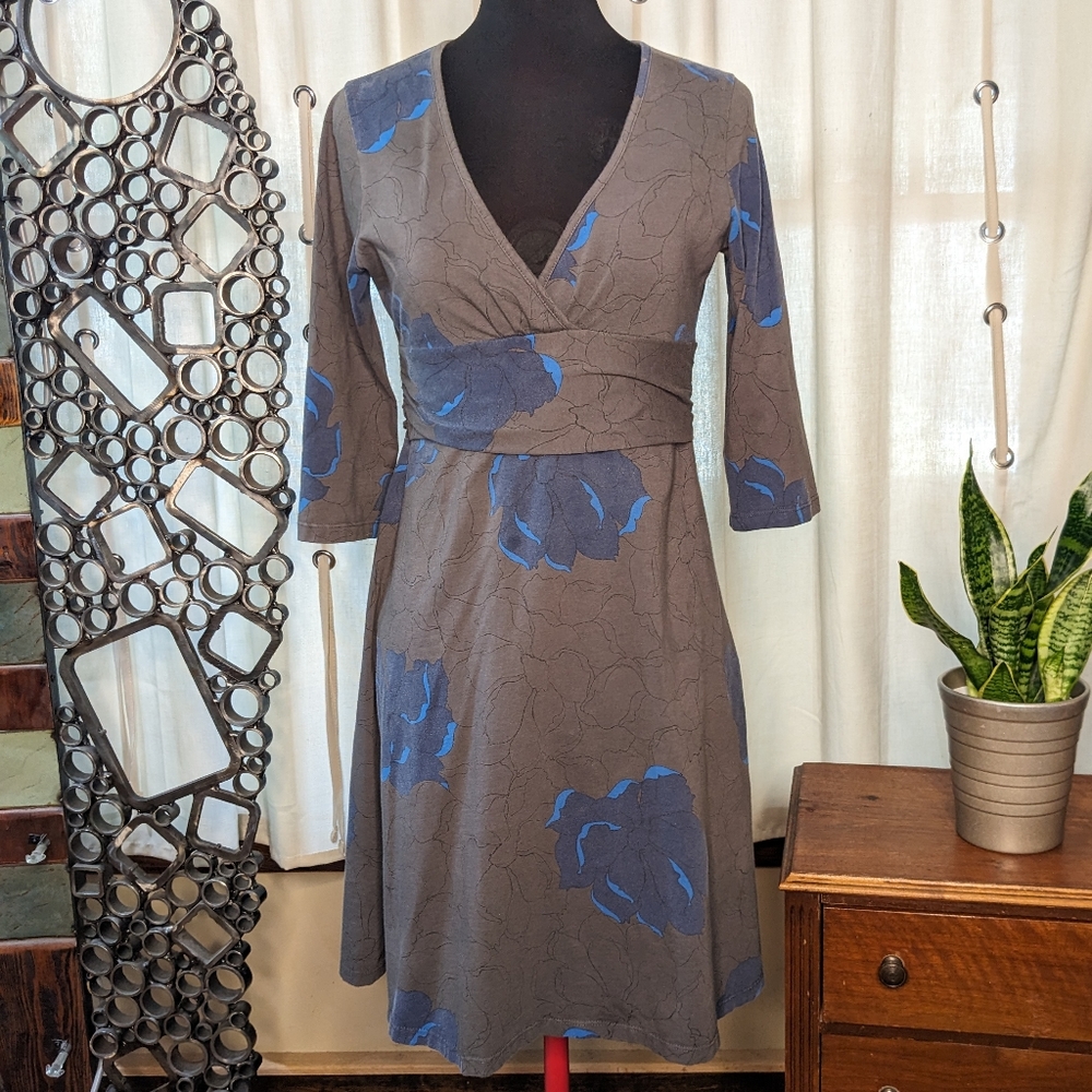 Patagonia gray floral dress Medium
